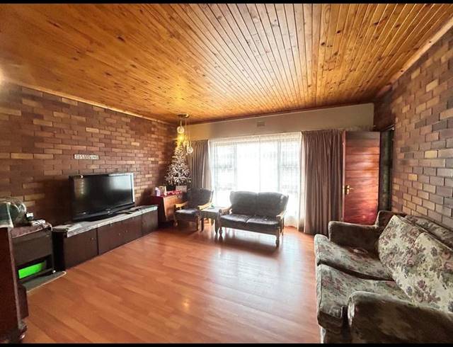 3 BEDROOM HOUSE FOR SALE IN FERRYVALE